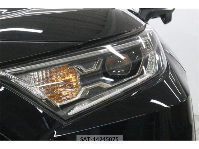 Toyota RAV4 2019-05 8649567-14
