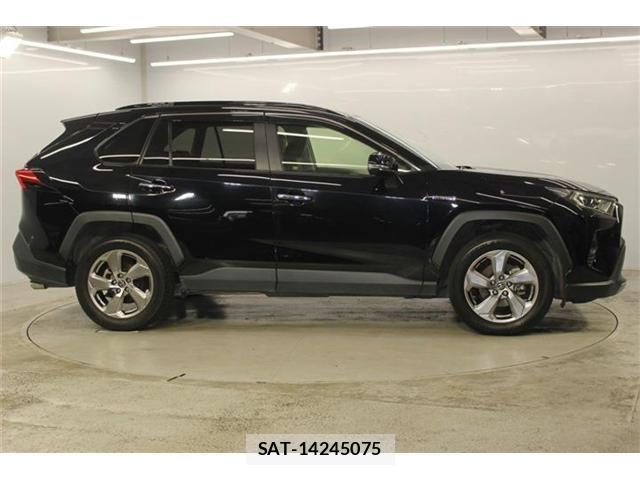 Toyota RAV4 2019-05 8649567-3