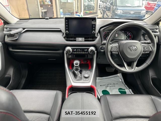 Toyota RAV4 2020-11 8649791-1