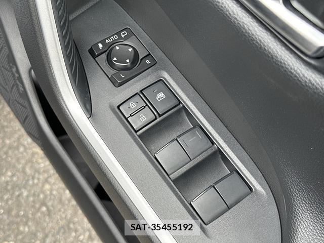 Toyota RAV4 2020-11 8649791-17