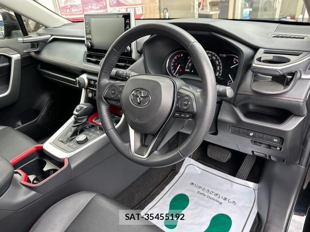 Toyota RAV4 2020-11 8649791-9