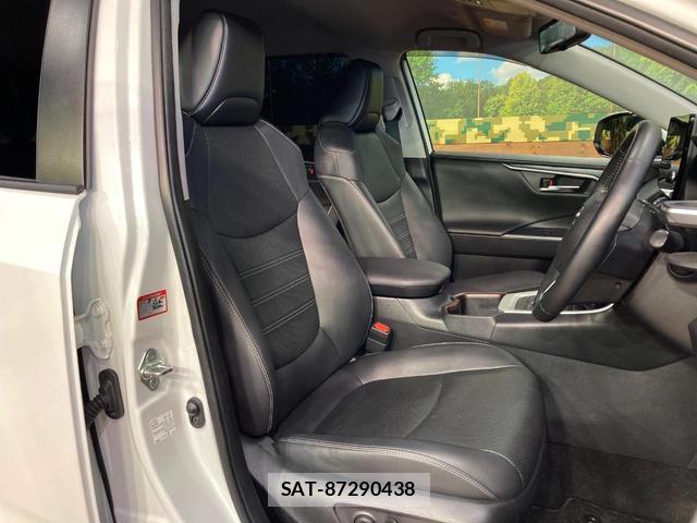 Toyota RAV4 2023-04 8649870-8