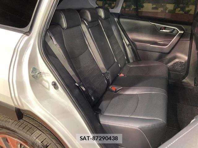 Toyota RAV4 2023-04 8649870-9