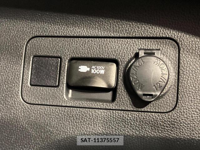 Toyota RAV4 2023-08 8649881-6