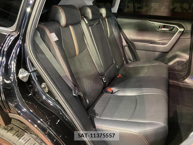 Toyota RAV4 2023-08 8649881-8