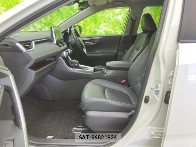 Toyota RAV4 2021-11 8649969-5