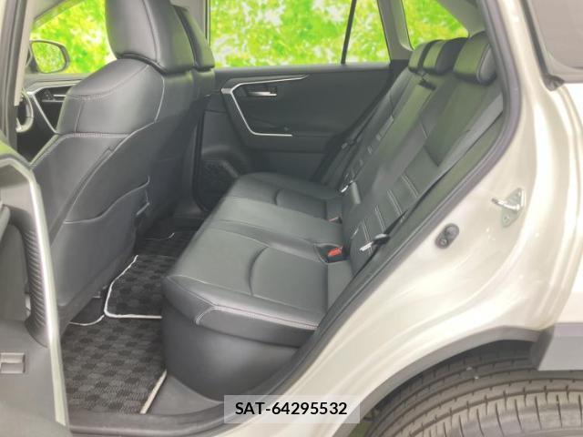 Toyota RAV4 2019-08 8649971-6
