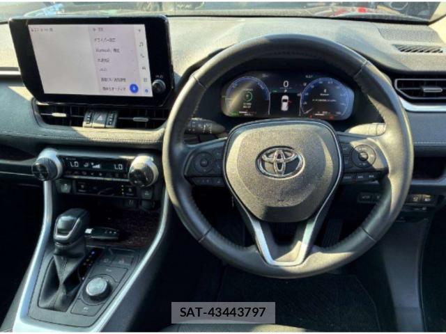 Toyota RAV4 2023-03 8650239-2