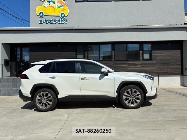 Toyota RAV4 2019-08 8650761-3