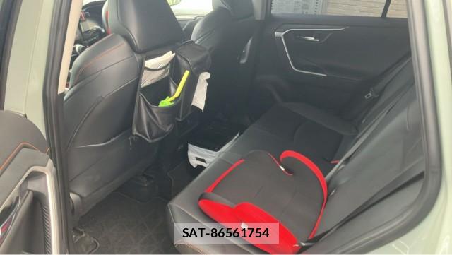 Toyota RAV4 2024-10 8651269-6