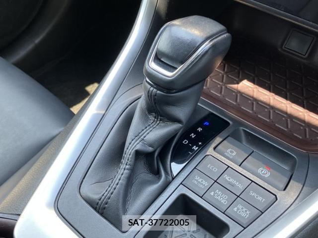 Toyota RAV4 2019-06 8651589-17