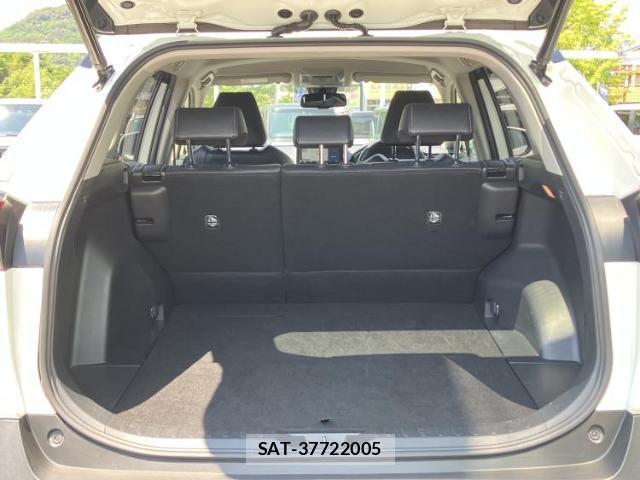 Toyota RAV4 2019-06 8651589-7