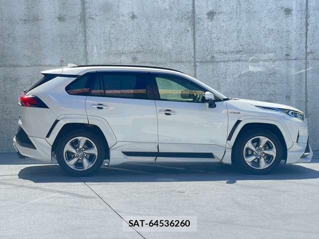 Toyota RAV4 2019-08 8651609-1