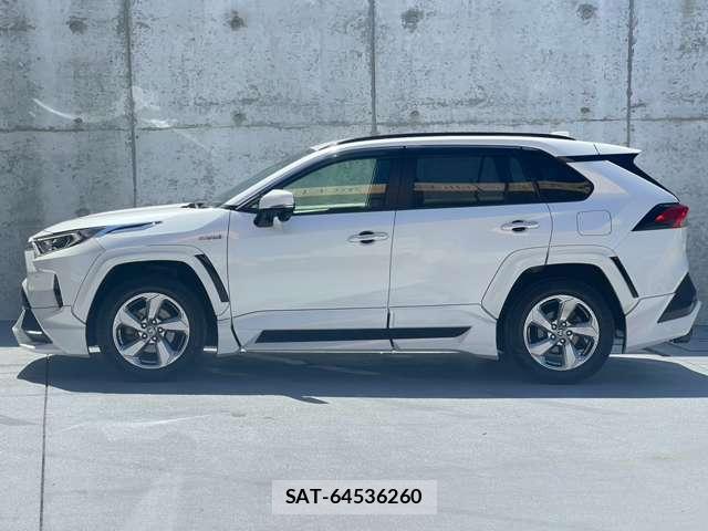 Toyota RAV4 2019-08 8651609-2