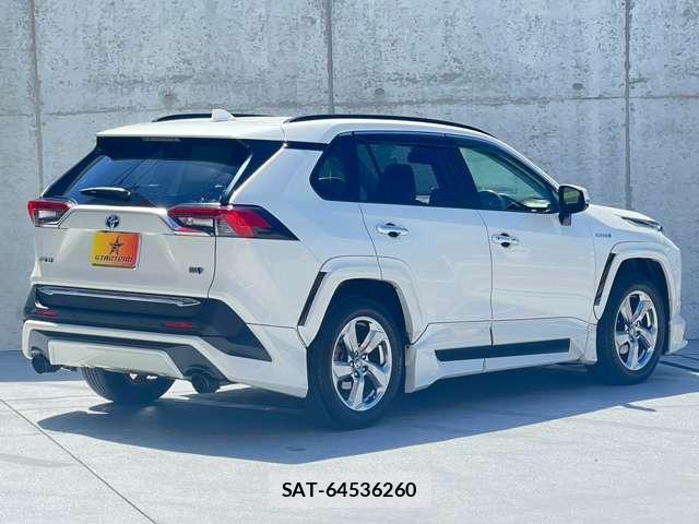 Toyota RAV4 2019-08 8651609-3