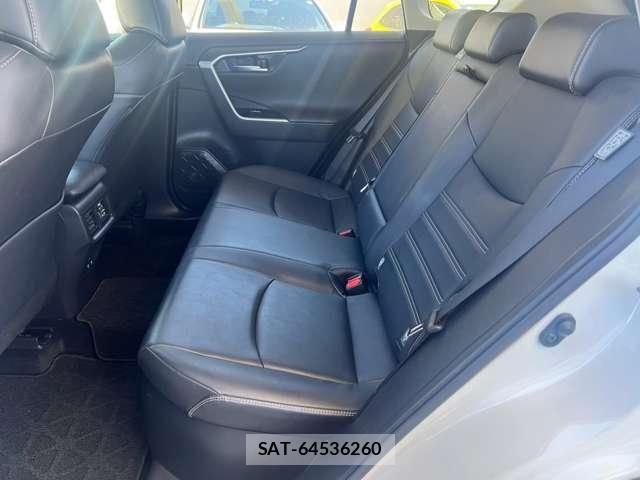 Toyota RAV4 2019-08 8651609-8