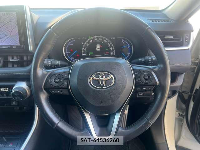 Toyota RAV4 2019-08 8651609-9