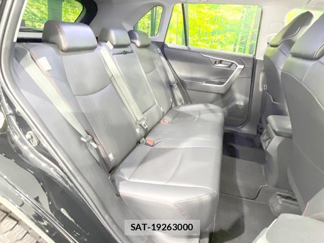 Toyota RAV4 2021-02 8651703-8