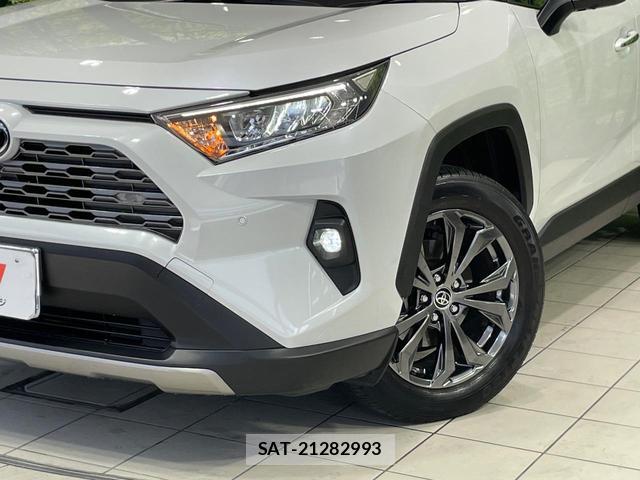 Toyota RAV4 2022-12 8652117-11