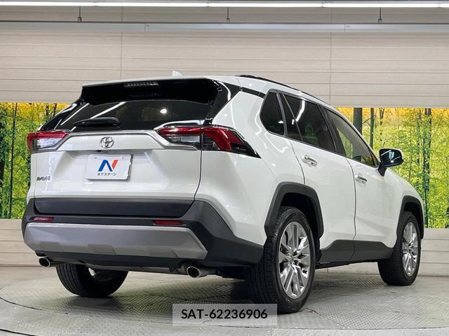 Toyota RAV4 2022-02 8652320-16
