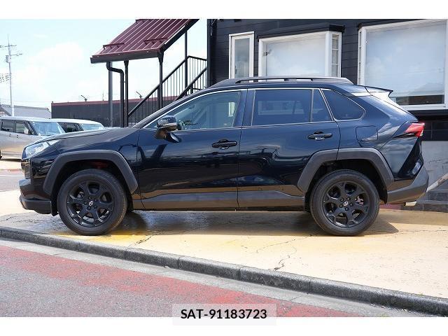 Toyota RAV4 2021-08 8652557-2