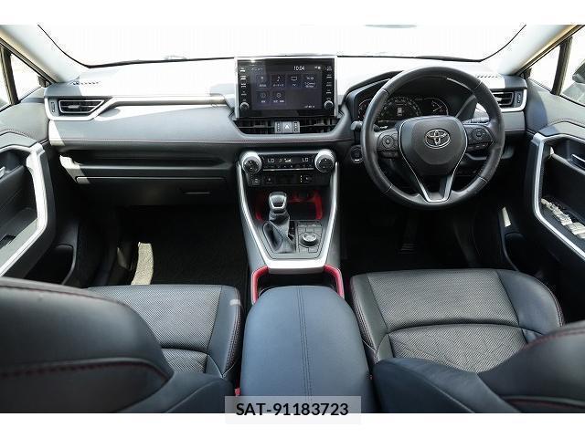 Toyota RAV4 2021-08 8652557-3