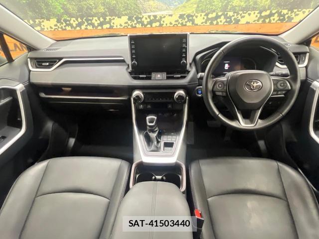Toyota RAV4 2021-07 8652628-1