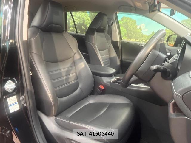 Toyota RAV4 2021-07 8652628-7