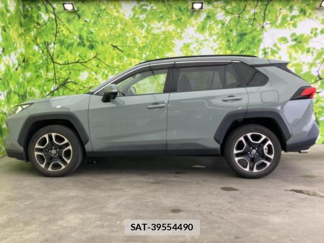 Toyota RAV4 2021-05 8652643-1