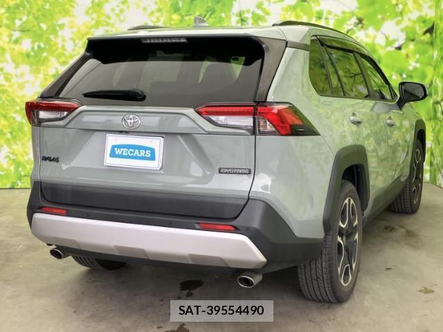 Toyota RAV4 2021-05 8652643-2