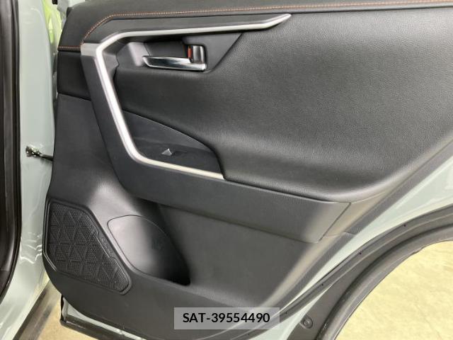 Toyota RAV4 2021-05 8652643-4