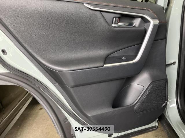 Toyota RAV4 2021-05 8652643-6