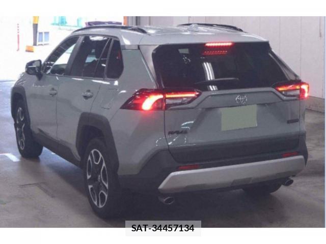 Toyota RAV4 2021-02 8653167-1