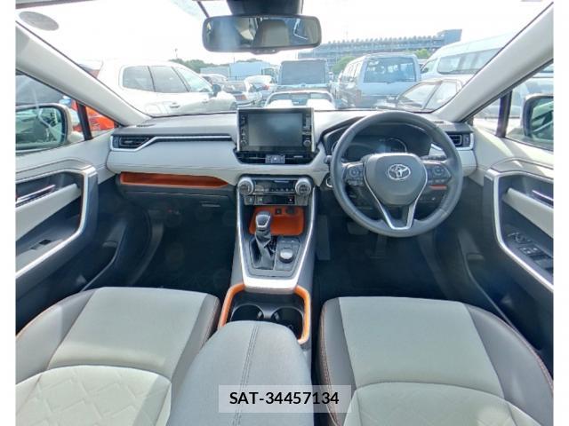Toyota RAV4 2021-02 8653167-2