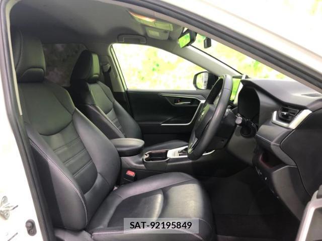 Toyota RAV4 2021-01 8653481-3