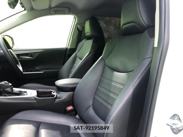 Toyota RAV4 2021-01 8653481-5