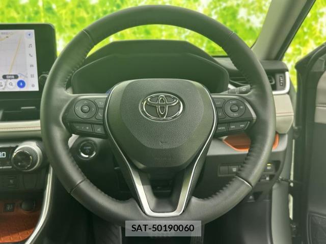 Toyota RAV4 2023-08 8653569-15