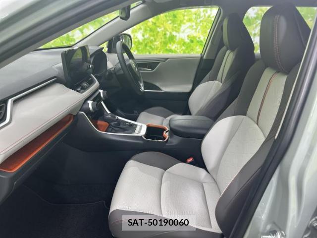 Toyota RAV4 2023-08 8653569-5