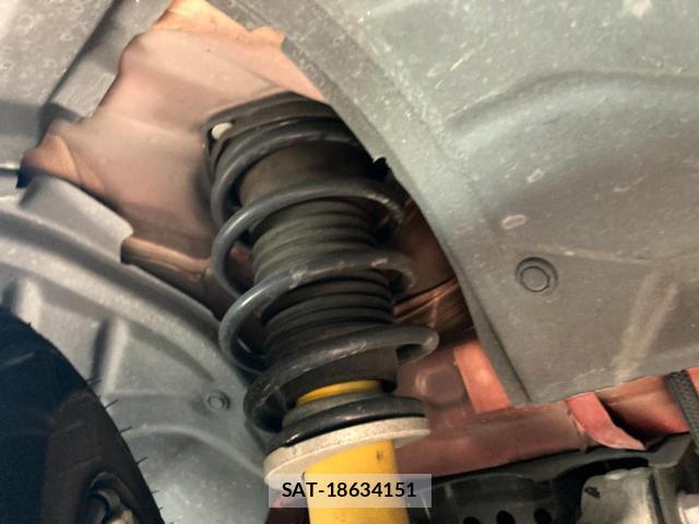 Mazda ROADSTER 2018-01 8648336-19