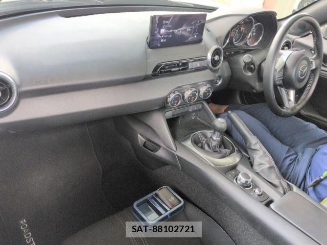 Mazda ROADSTER 2024-04 8649039-2