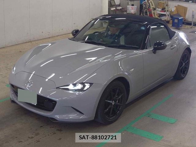 Mazda ROADSTER 2024-04 8649039-3