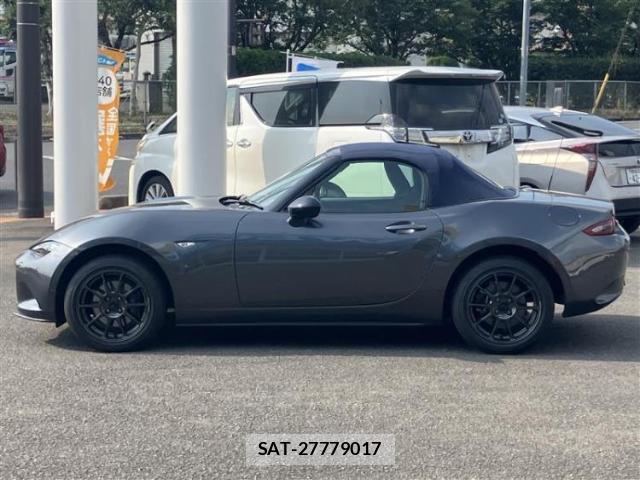 Mazda ROADSTER 2022-08 8652421-1