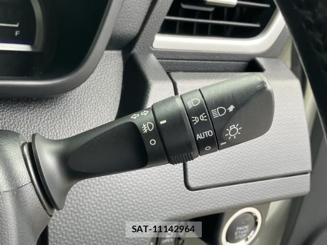 Toyota ROOMY 2018-02 8646816-17