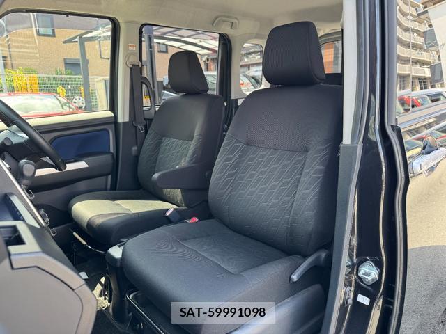 Toyota ROOMY 2019-03 8647270-13