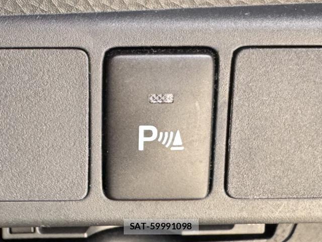Toyota ROOMY 2019-03 8647270-7