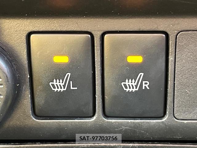 Toyota ROOMY 2018-05 8647334-6