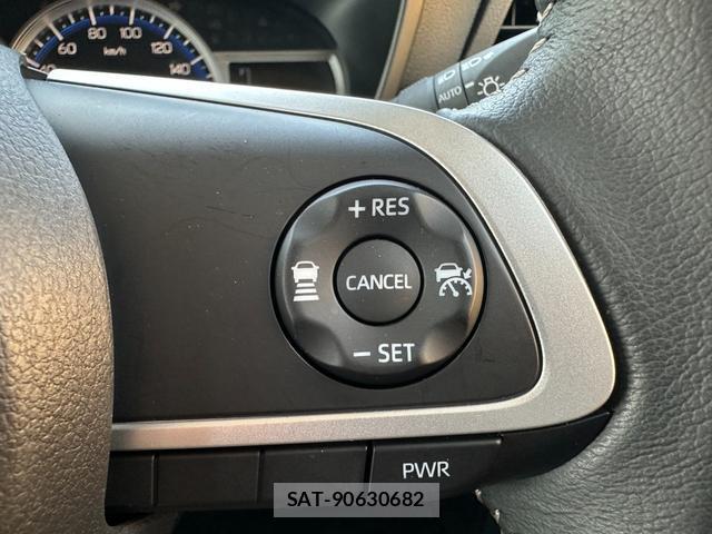 Toyota ROOMY 2023-11 8647483-4