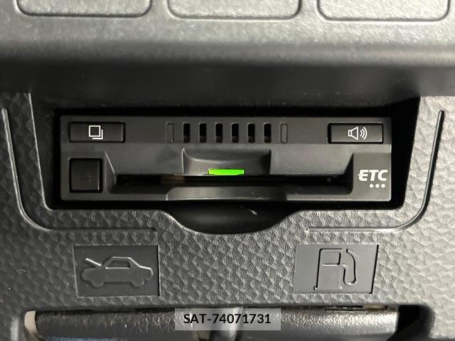 Toyota ROOMY 2018-01 8647988-6