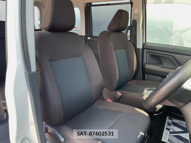 Toyota ROOMY 2022-08 8648369-7