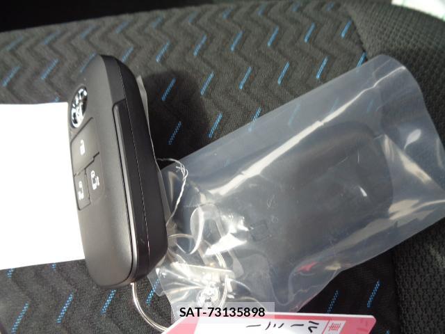 Toyota ROOMY 2026-08 8648402-9